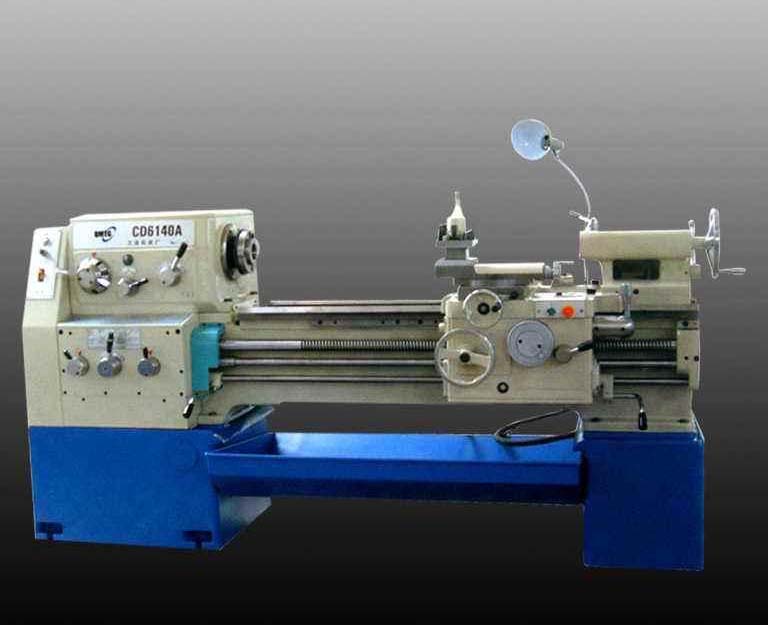 普通車床
